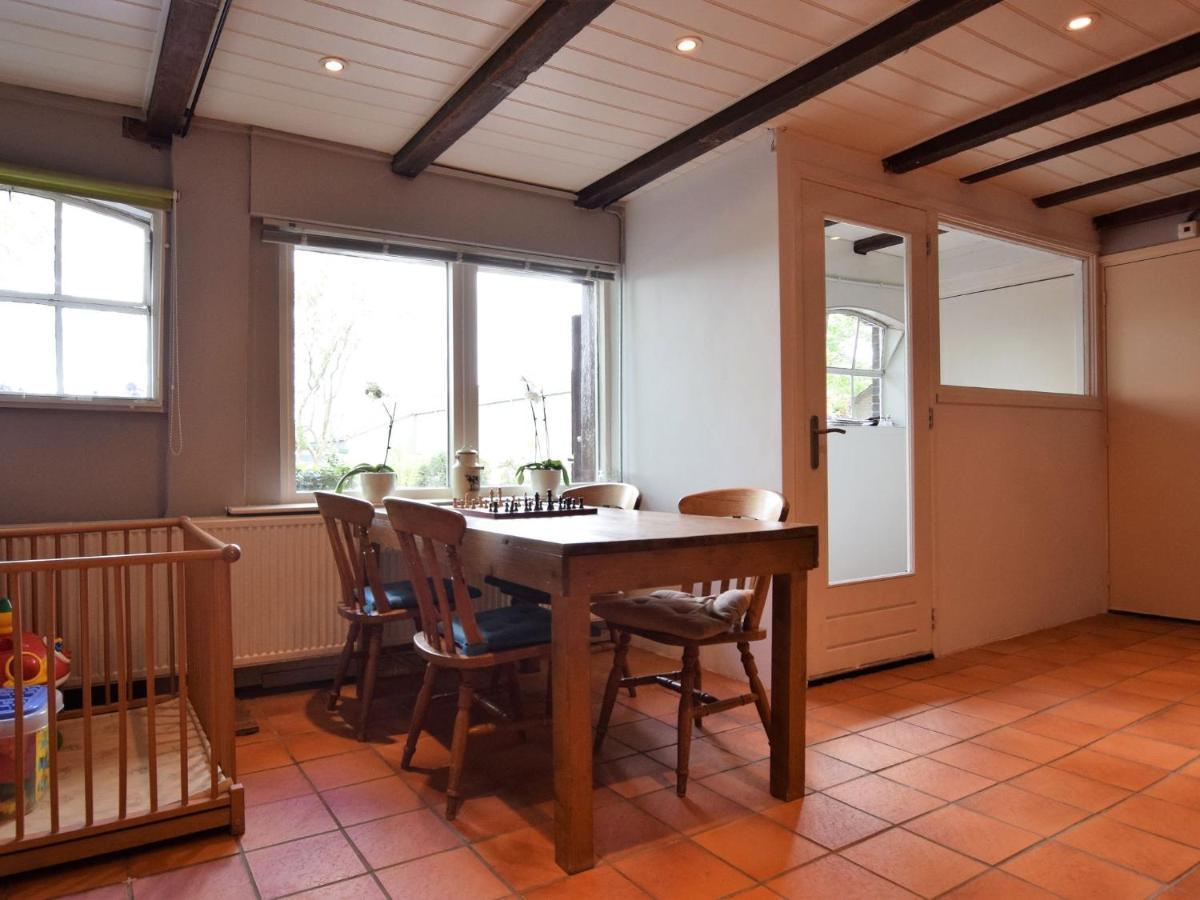 לירדאם Quaint Farmhouse Near River In Oosterwijk מראה חיצוני תמונה