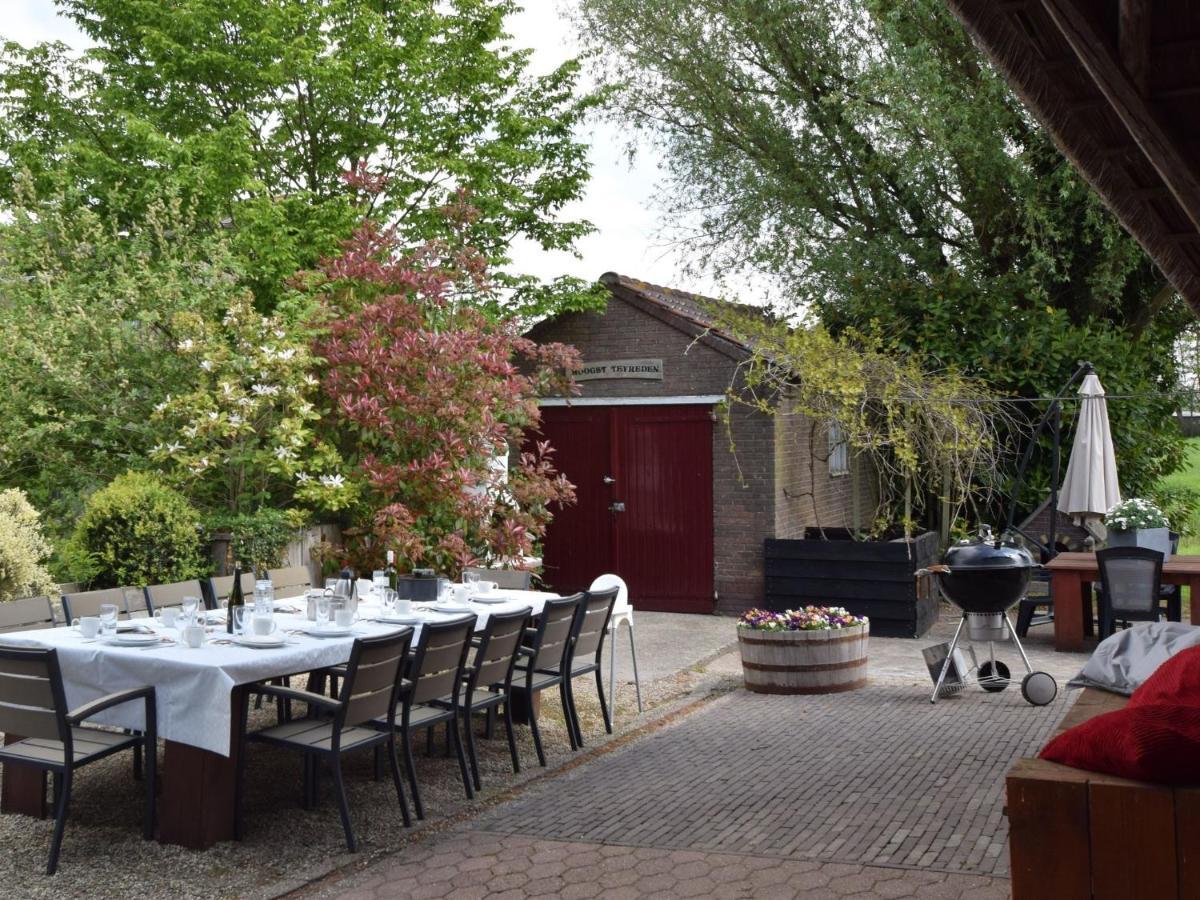 לירדאם Quaint Farmhouse Near River In Oosterwijk מראה חיצוני תמונה