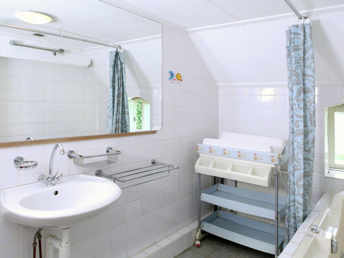 לירדאם Quaint Farmhouse Near River In Oosterwijk מראה חיצוני תמונה