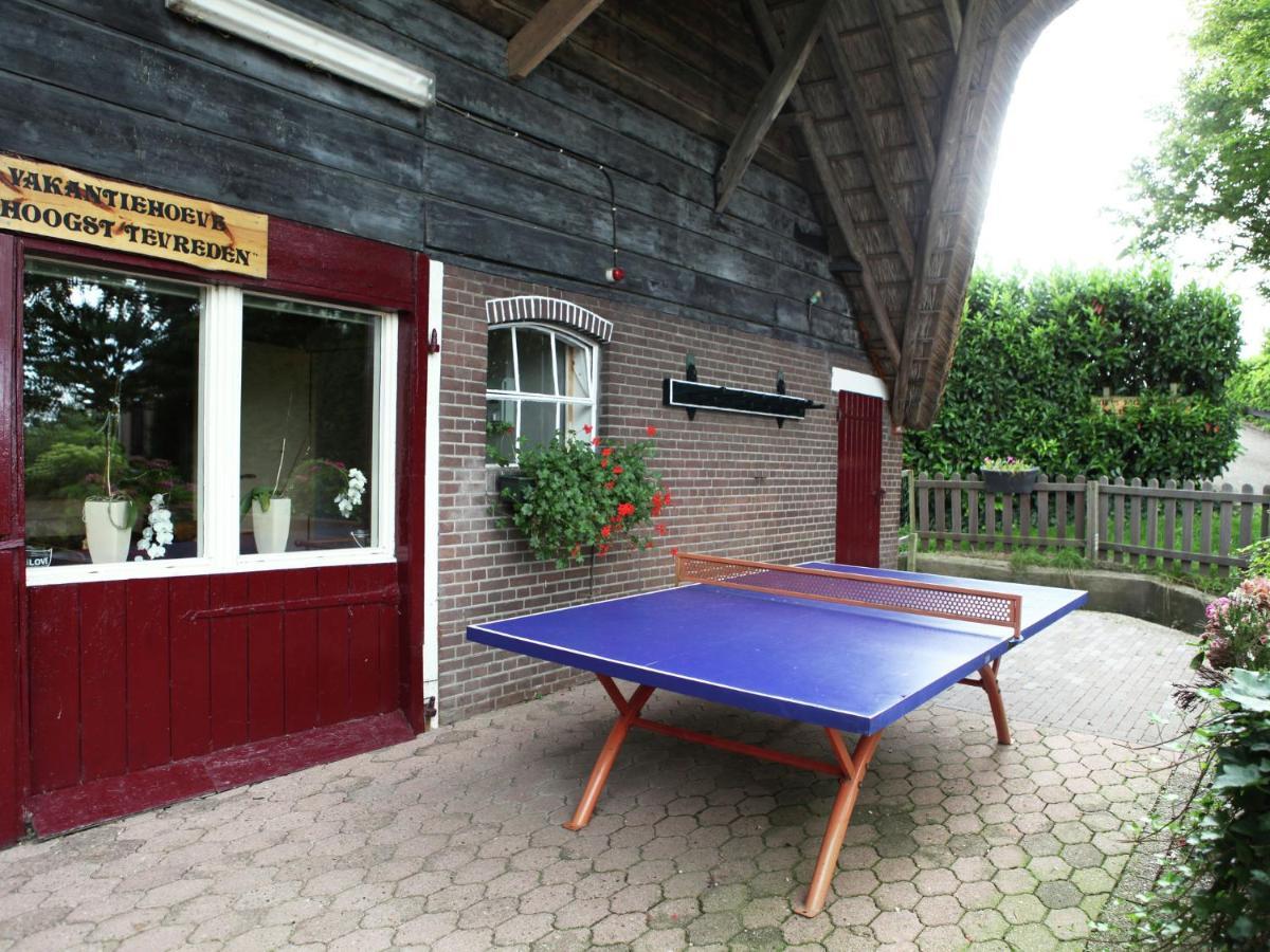 לירדאם Quaint Farmhouse Near River In Oosterwijk מראה חיצוני תמונה