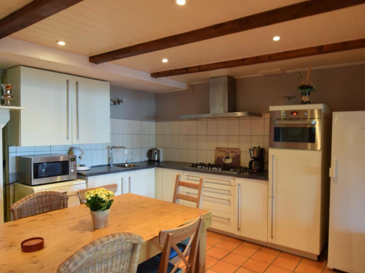 לירדאם Quaint Farmhouse Near River In Oosterwijk מראה חיצוני תמונה
